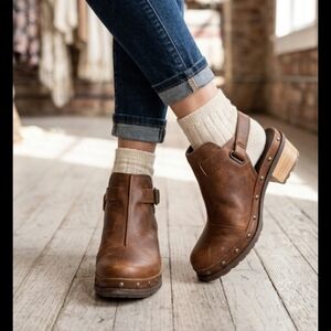 Chaco Cataluna Women's brown Leather Slingback Clogs 7